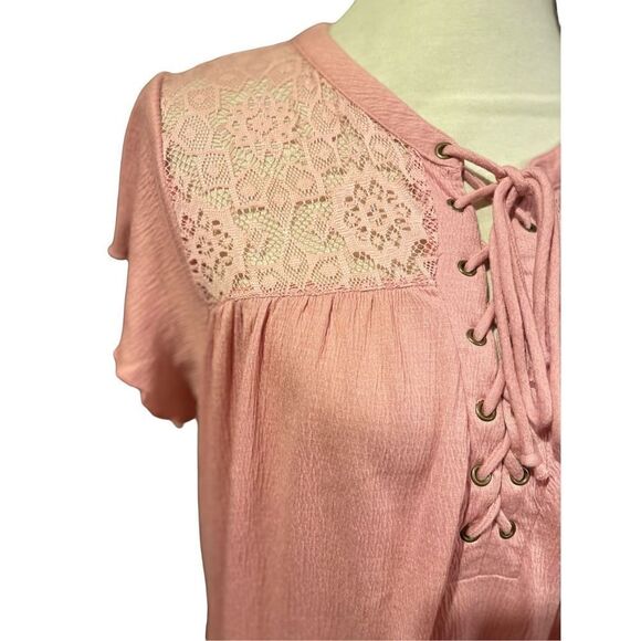No Boundaries Women's Lace Top Short Sleeve Blouse Casual Shirt Rose Pink Size X - Picture 10 of 13